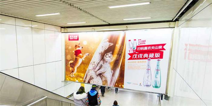 上海地铁梯顶广告投放电话