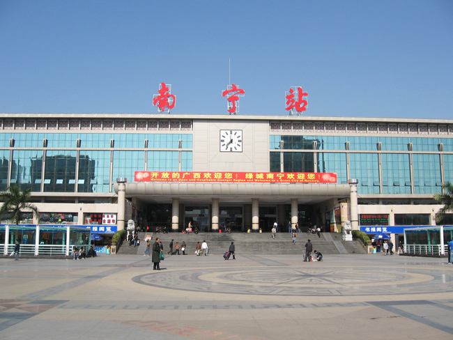 南宁火车站灯箱广告,南宁火车站led显示屏广告,南宁火车站候车大厅
